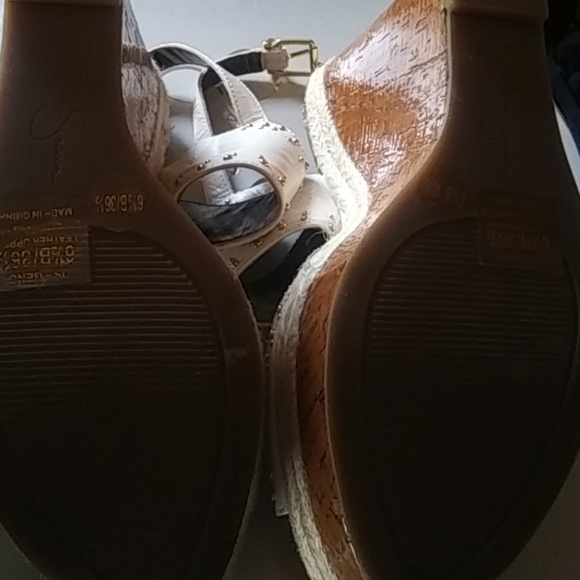 Ladies new wedges - Picture 4 of 5